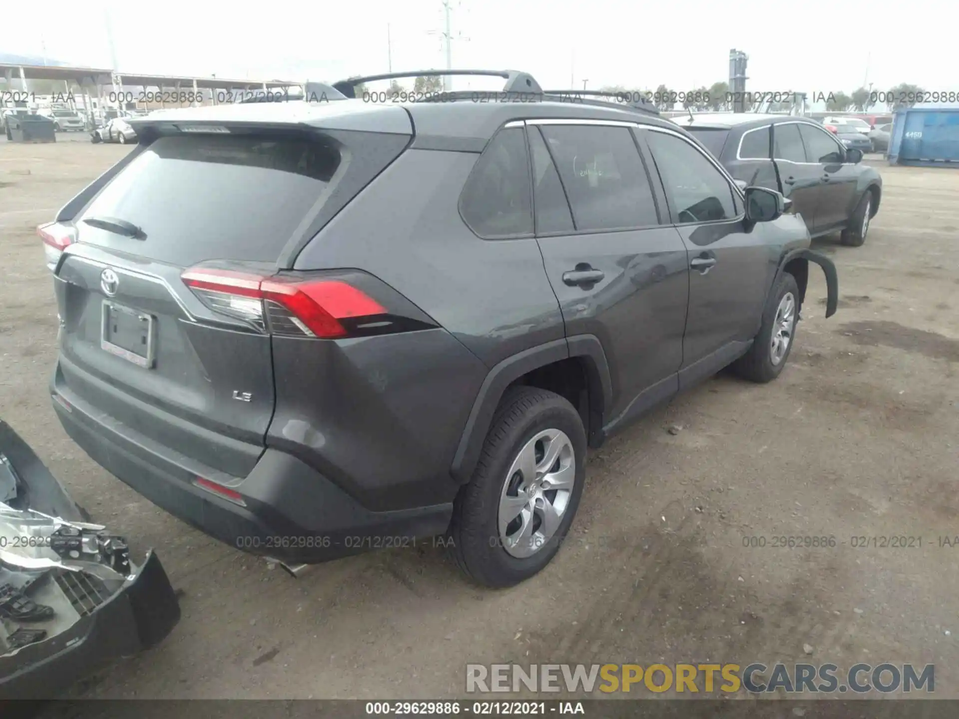 4 Photograph of a damaged car 2T3H1RFVXKW010623 TOYOTA RAV4 2019