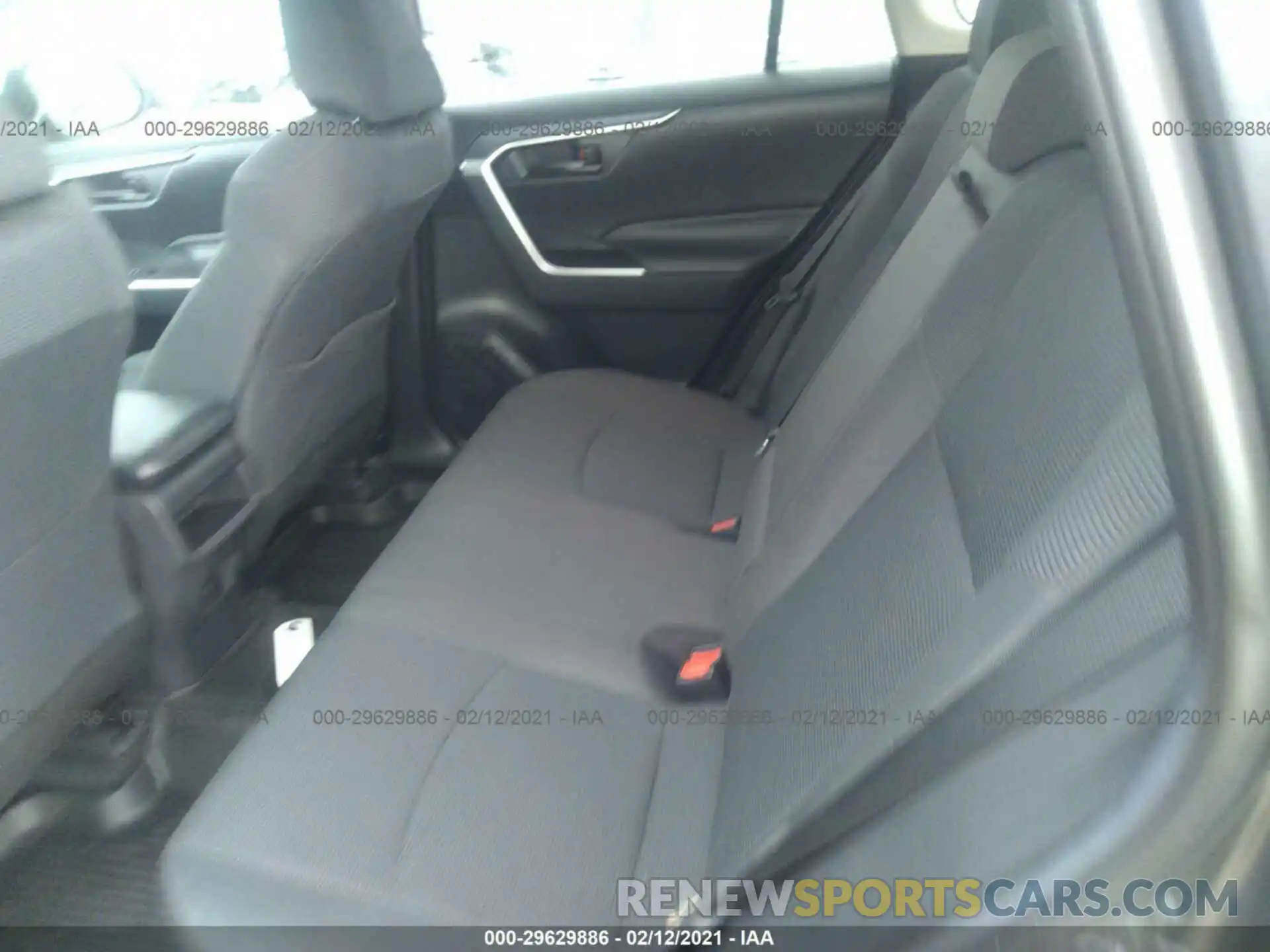 8 Photograph of a damaged car 2T3H1RFVXKW010623 TOYOTA RAV4 2019