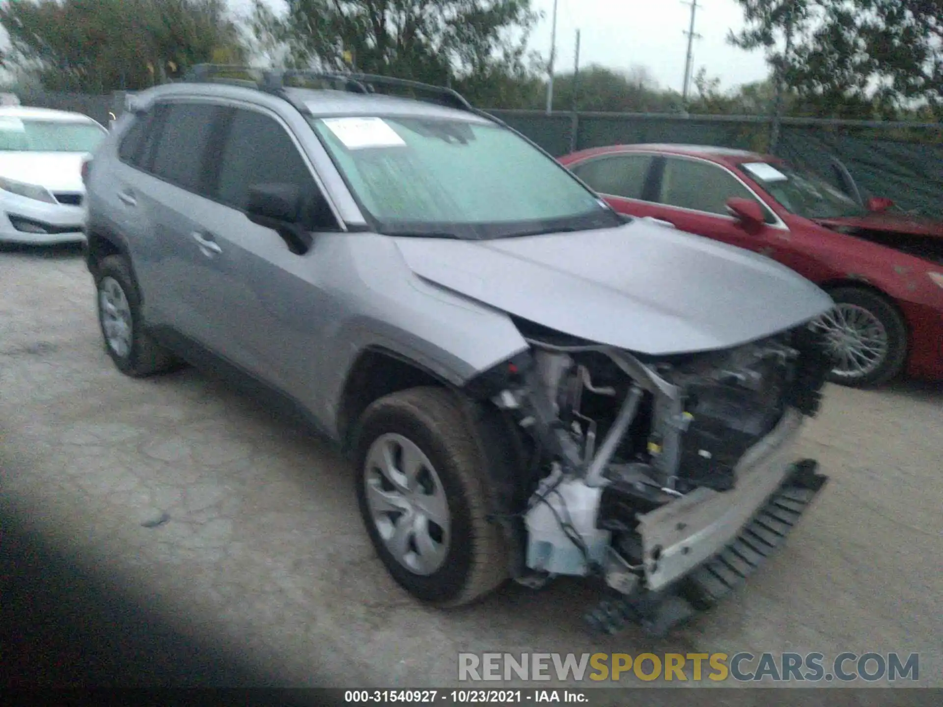 1 Photograph of a damaged car 2T3H1RFVXKW013683 TOYOTA RAV4 2019