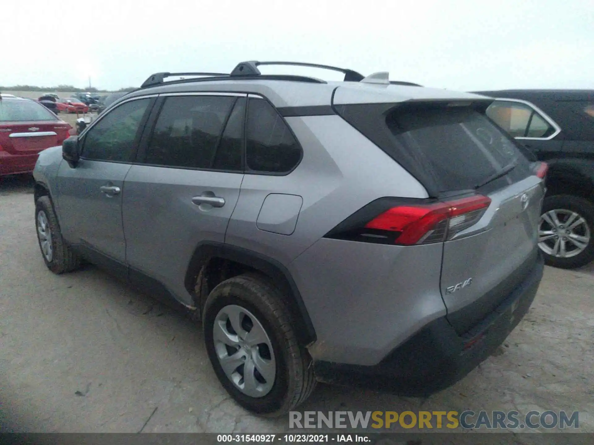 3 Фотография поврежденного автомобиля 2T3H1RFVXKW013683 TOYOTA RAV4 2019