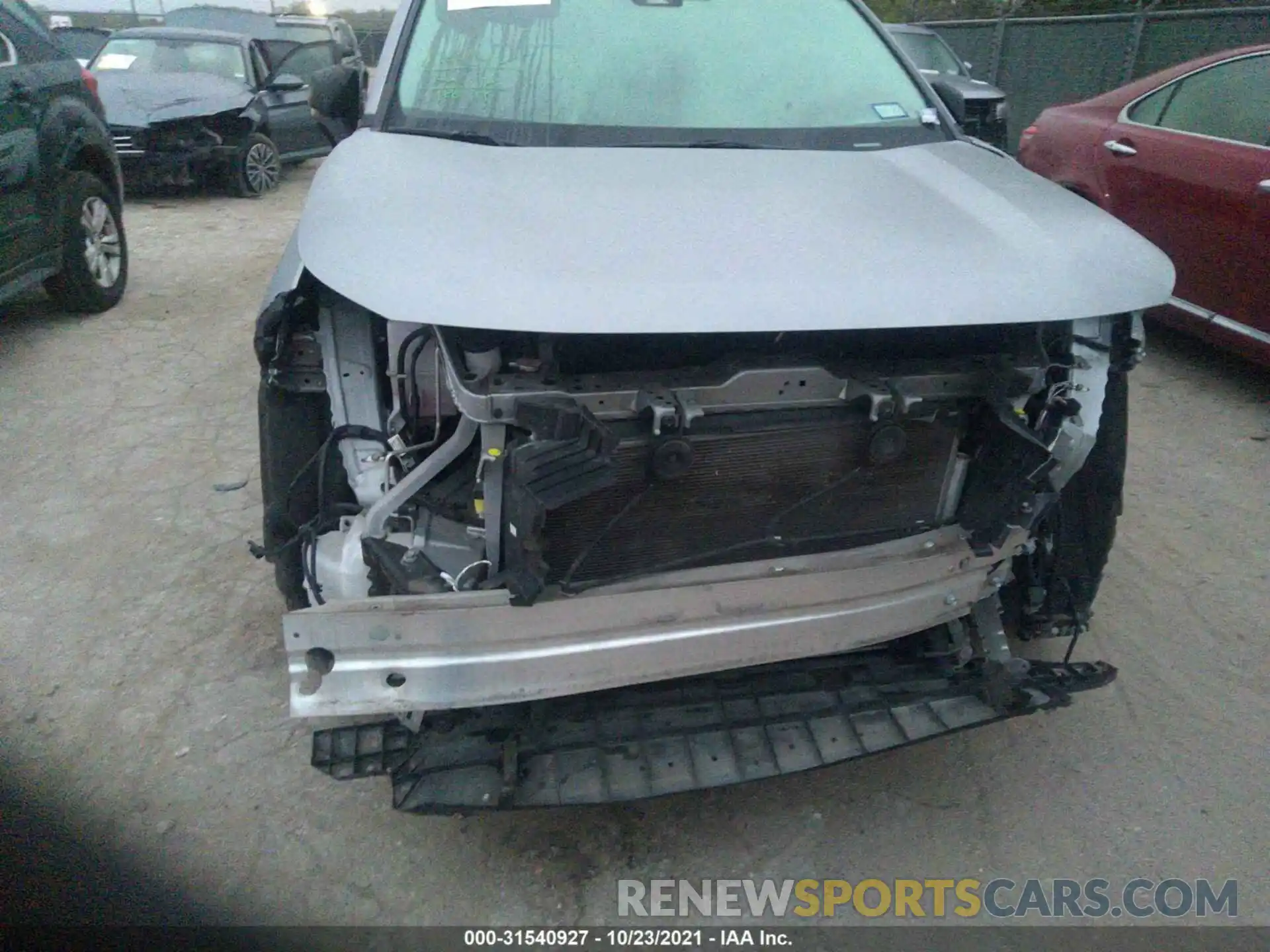 6 Photograph of a damaged car 2T3H1RFVXKW013683 TOYOTA RAV4 2019