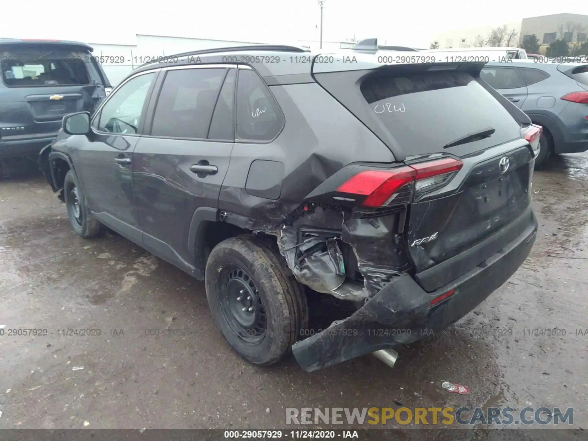 3 Фотография поврежденного автомобиля 2T3H1RFVXKW021508 TOYOTA RAV4 2019