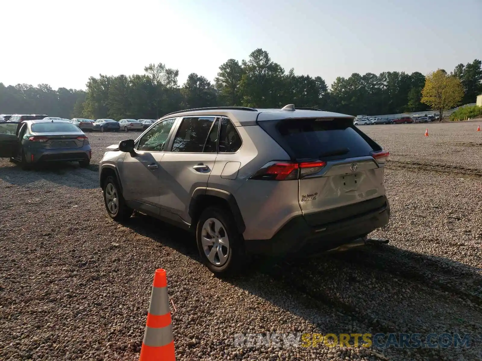 3 Photograph of a damaged car 2T3H1RFVXKW021704 TOYOTA RAV4 2019