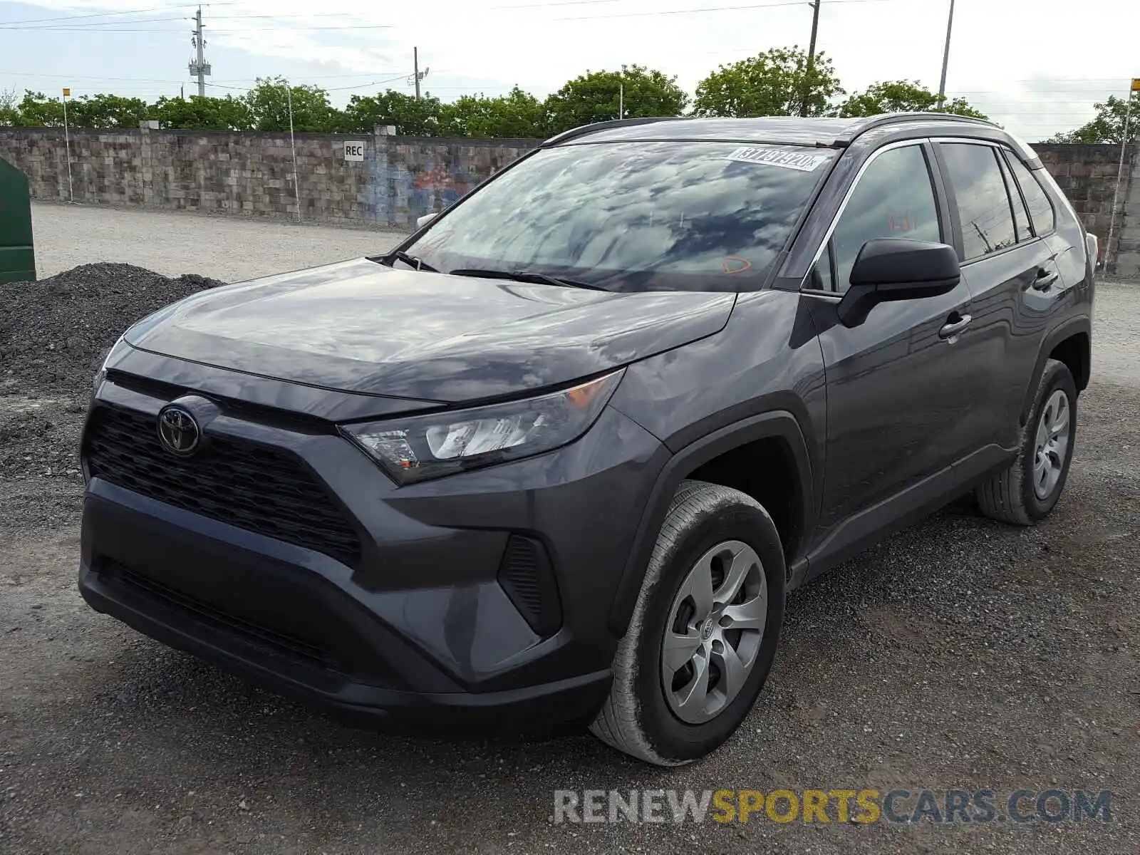 2 Photograph of a damaged car 2T3H1RFVXKW033884 TOYOTA RAV4 2019