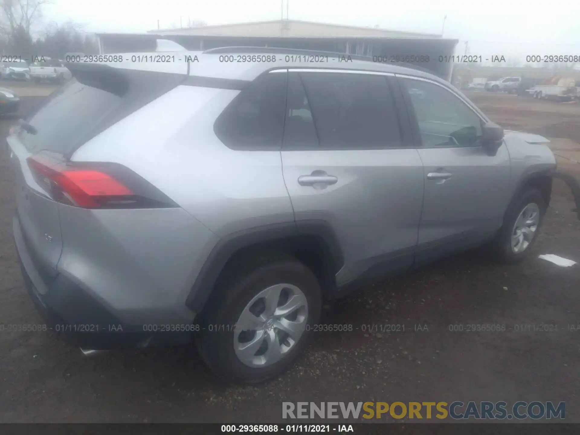 4 Photograph of a damaged car 2T3H1RFVXKW035392 TOYOTA RAV4 2019