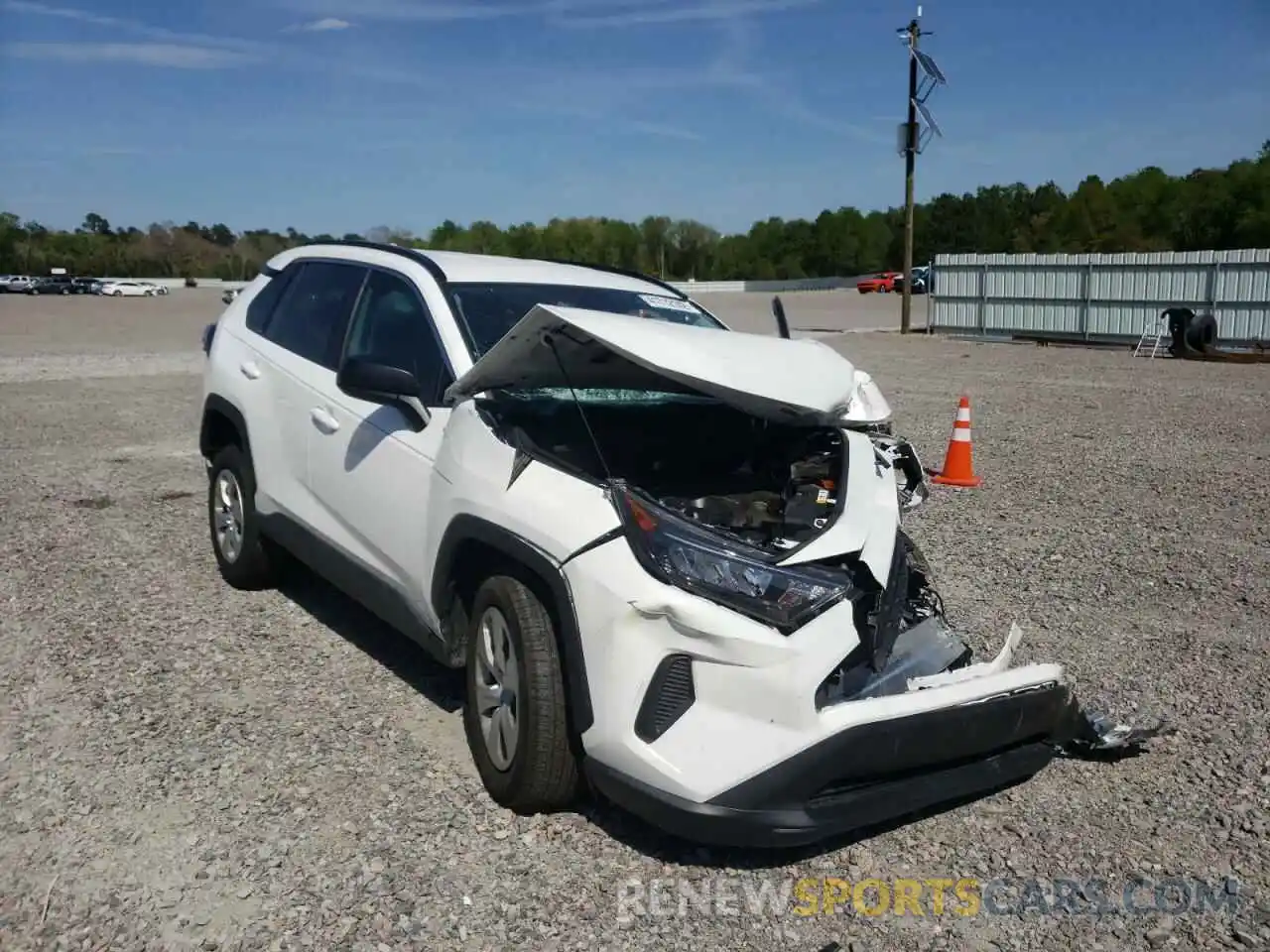 1 Photograph of a damaged car 2T3H1RFVXKW035957 TOYOTA RAV4 2019