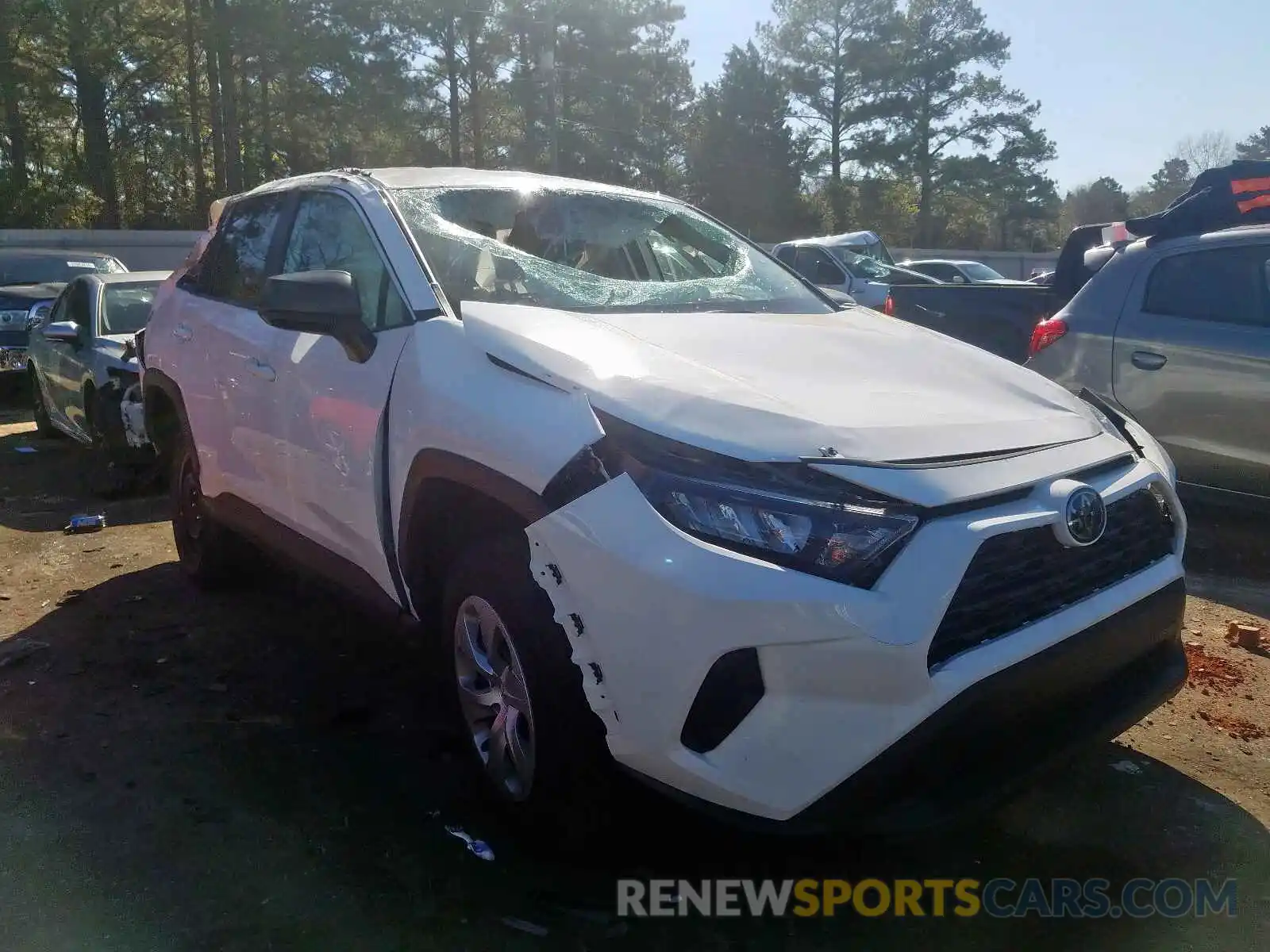 1 Photograph of a damaged car 2T3H1RFVXKW039183 TOYOTA RAV4 2019