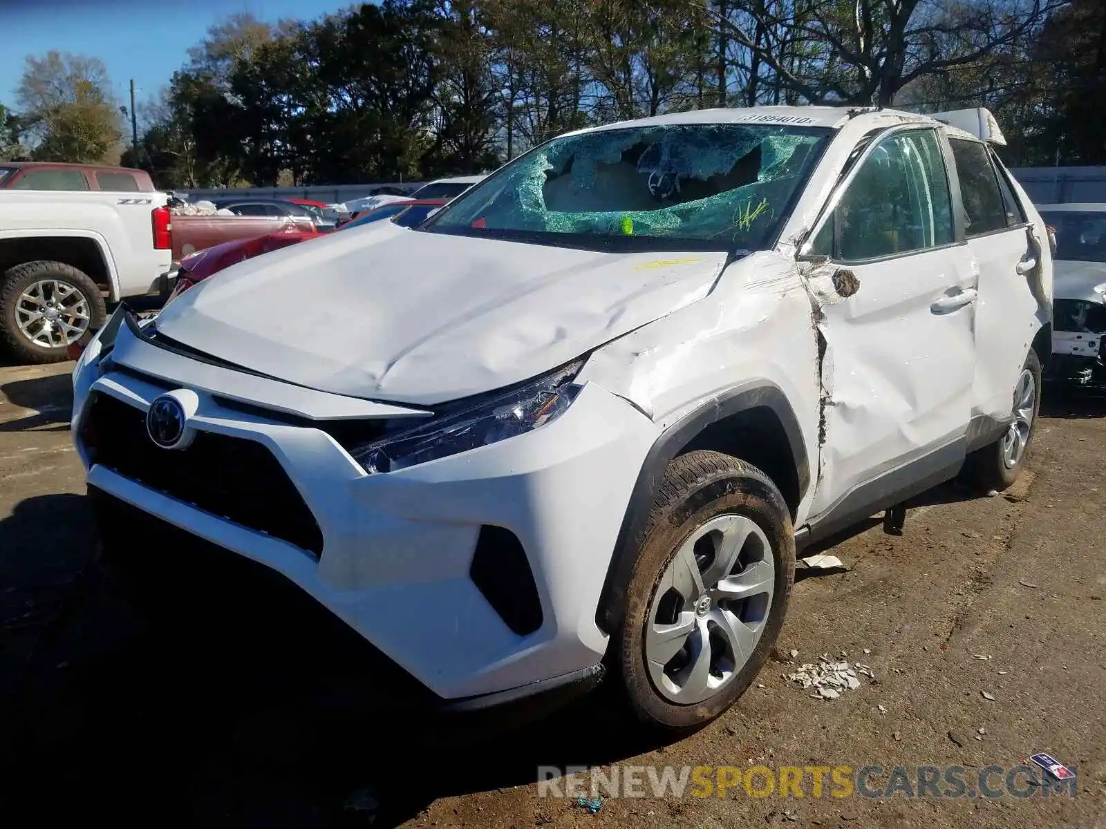 2 Photograph of a damaged car 2T3H1RFVXKW039183 TOYOTA RAV4 2019