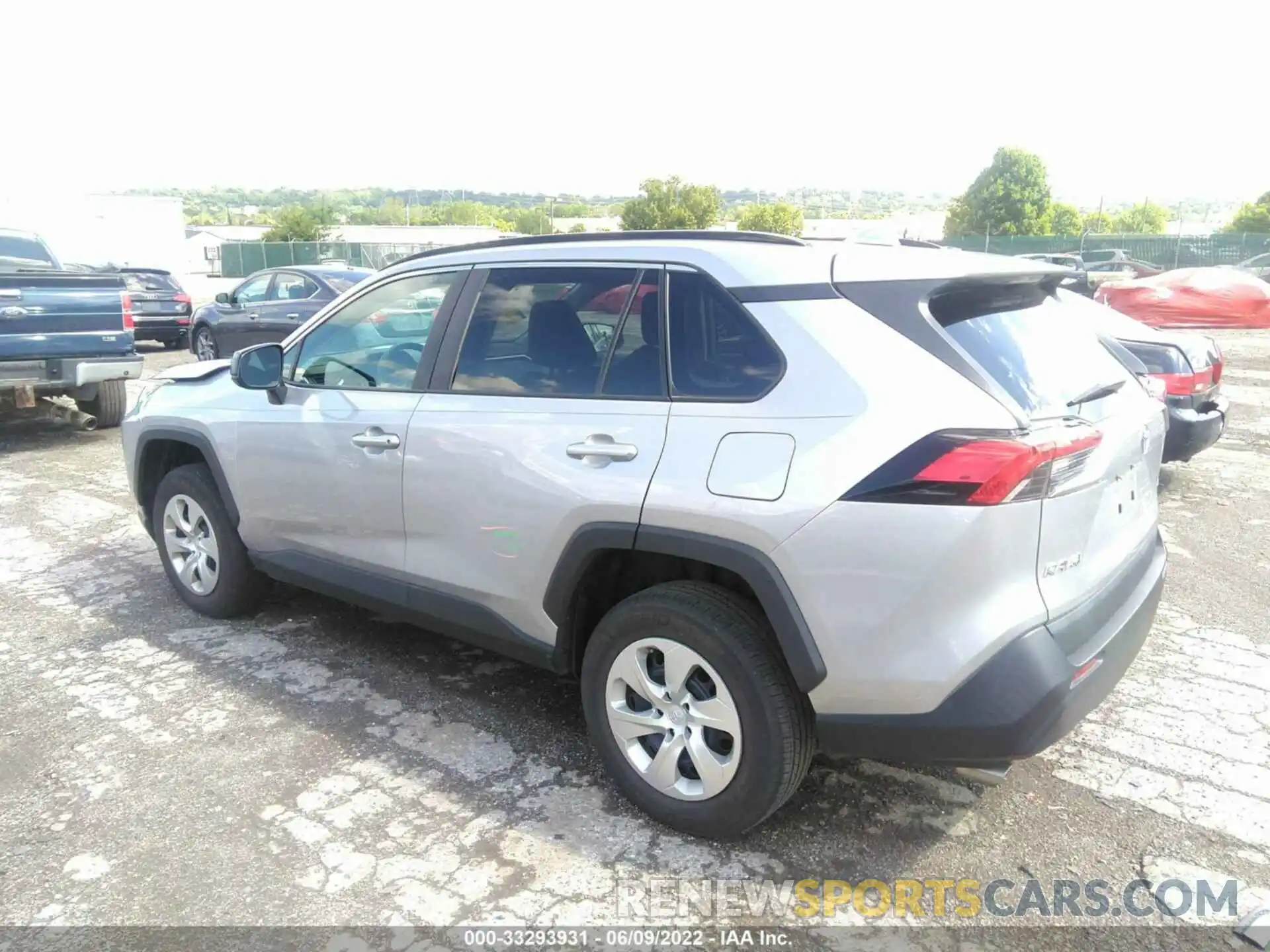 3 Фотография поврежденного автомобиля 2T3H1RFVXKW039202 TOYOTA RAV4 2019