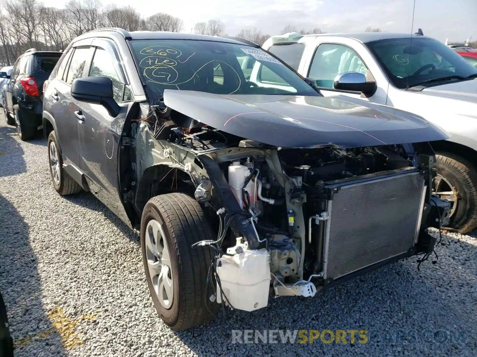 1 Photograph of a damaged car 2T3H1RFVXKW040060 TOYOTA RAV4 2019