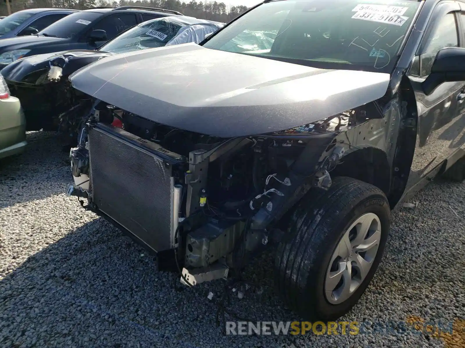 9 Photograph of a damaged car 2T3H1RFVXKW040060 TOYOTA RAV4 2019