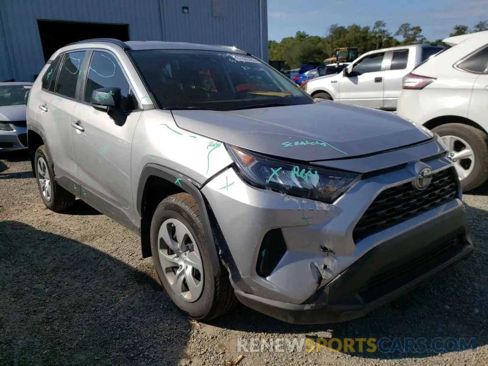 1 Photograph of a damaged car 2T3H1RFVXKW040446 TOYOTA RAV4 2019