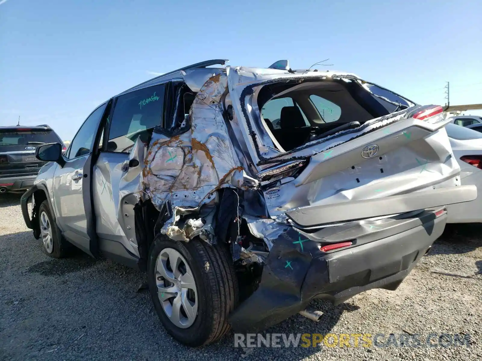 3 Photograph of a damaged car 2T3H1RFVXKW040446 TOYOTA RAV4 2019