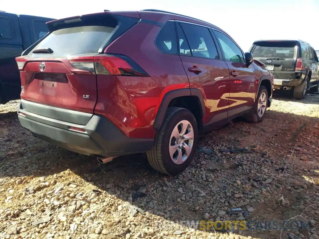 4 Photograph of a damaged car 2T3H1RFVXKW041273 TOYOTA RAV4 2019