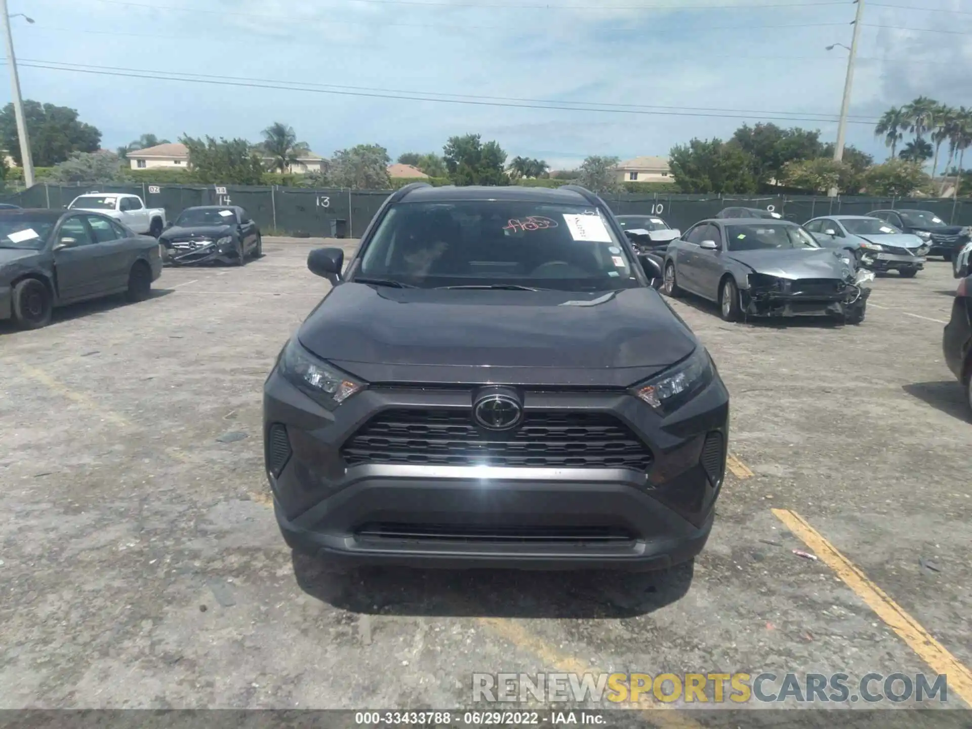 6 Photograph of a damaged car 2T3H1RFVXKW042486 TOYOTA RAV4 2019