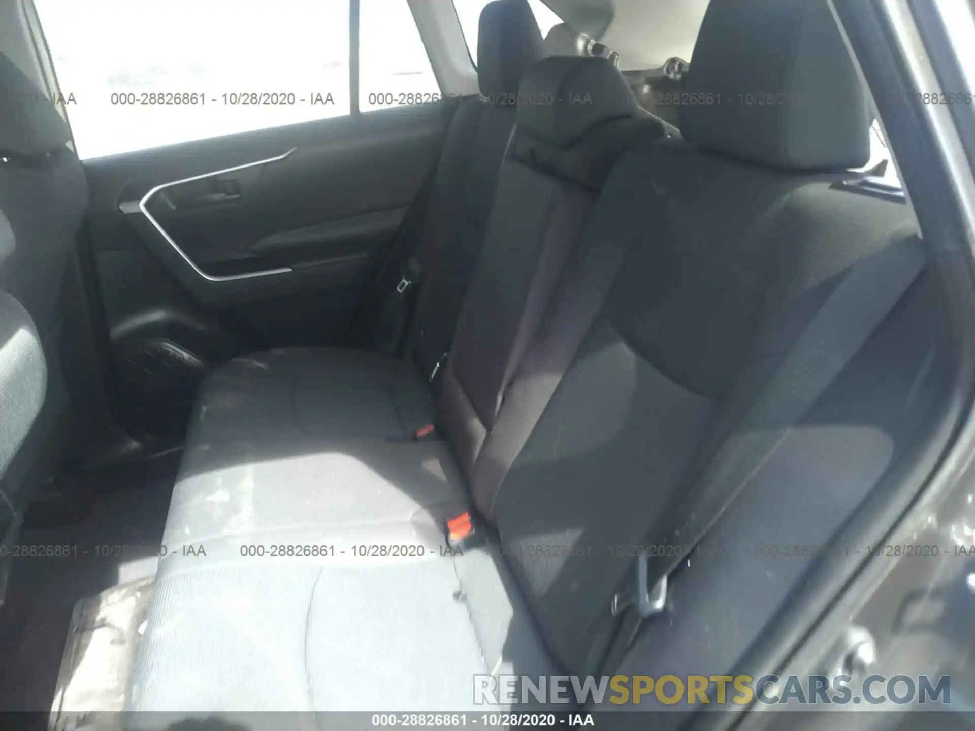 8 Photograph of a damaged car 2T3H1RFVXKW045081 TOYOTA RAV4 2019