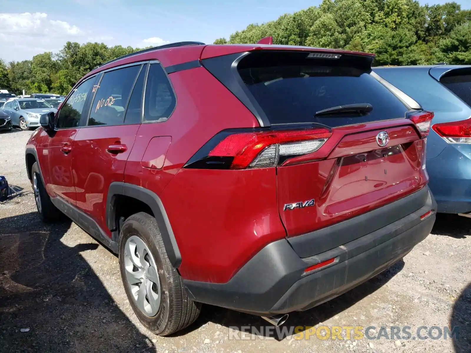 3 Photograph of a damaged car 2T3H1RFVXKW049843 TOYOTA RAV4 2019