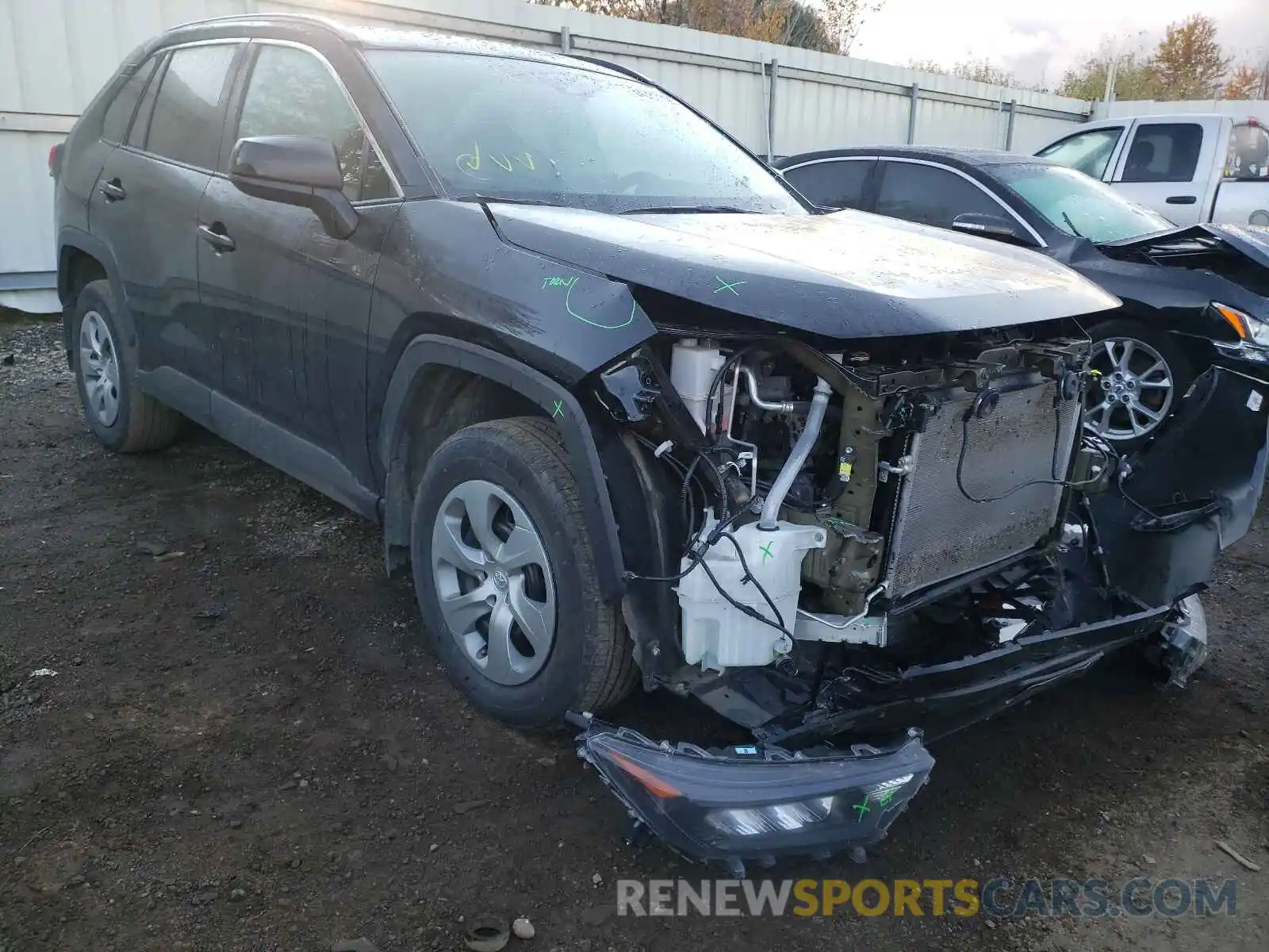 1 Photograph of a damaged car 2T3H1RFVXKW051902 TOYOTA RAV4 2019