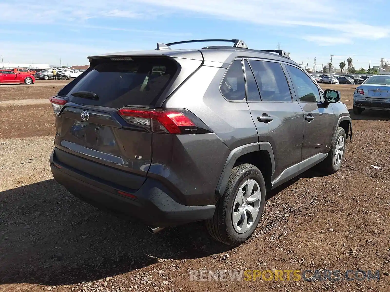 4 Photograph of a damaged car 2T3H1RFVXKW054170 TOYOTA RAV4 2019