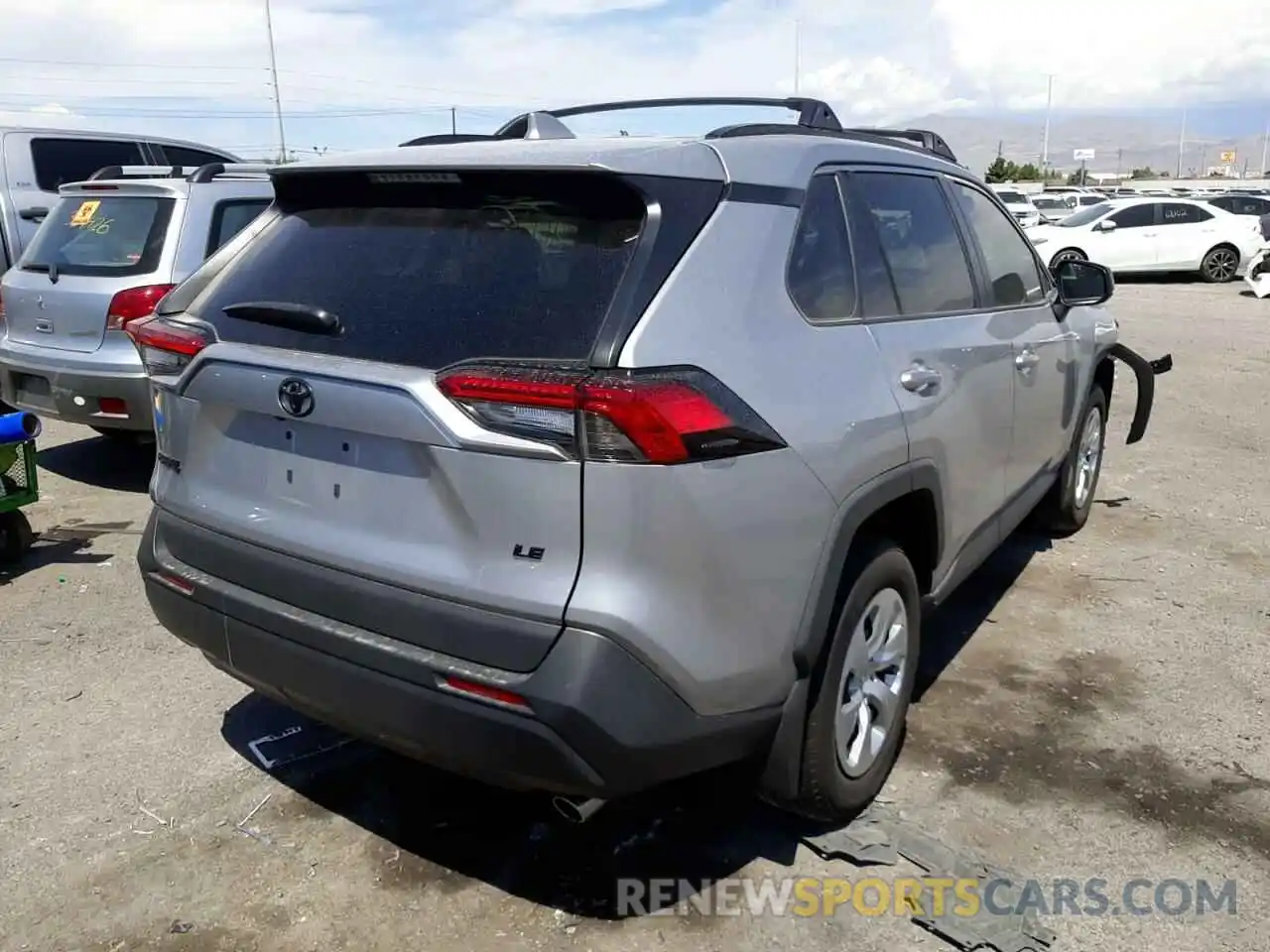 4 Photograph of a damaged car 2T3H1RFVXKW054251 TOYOTA RAV4 2019