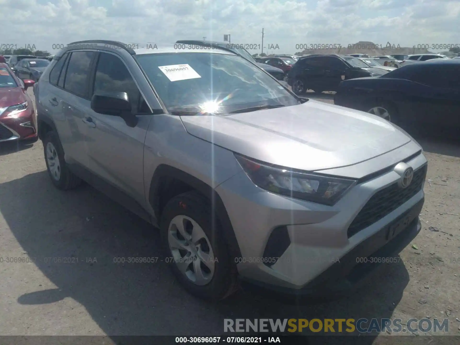 1 Фотография поврежденного автомобиля 2T3H1RFVXKW055271 TOYOTA RAV4 2019