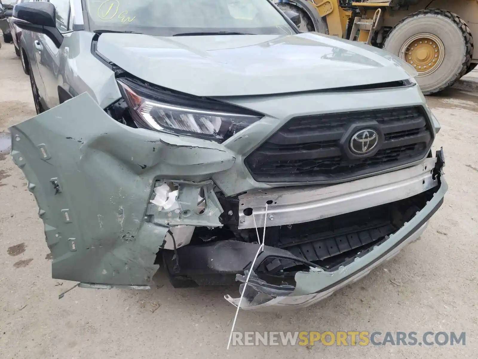 9 Photograph of a damaged car 2T3J1RFV0KC013405 TOYOTA RAV4 2019