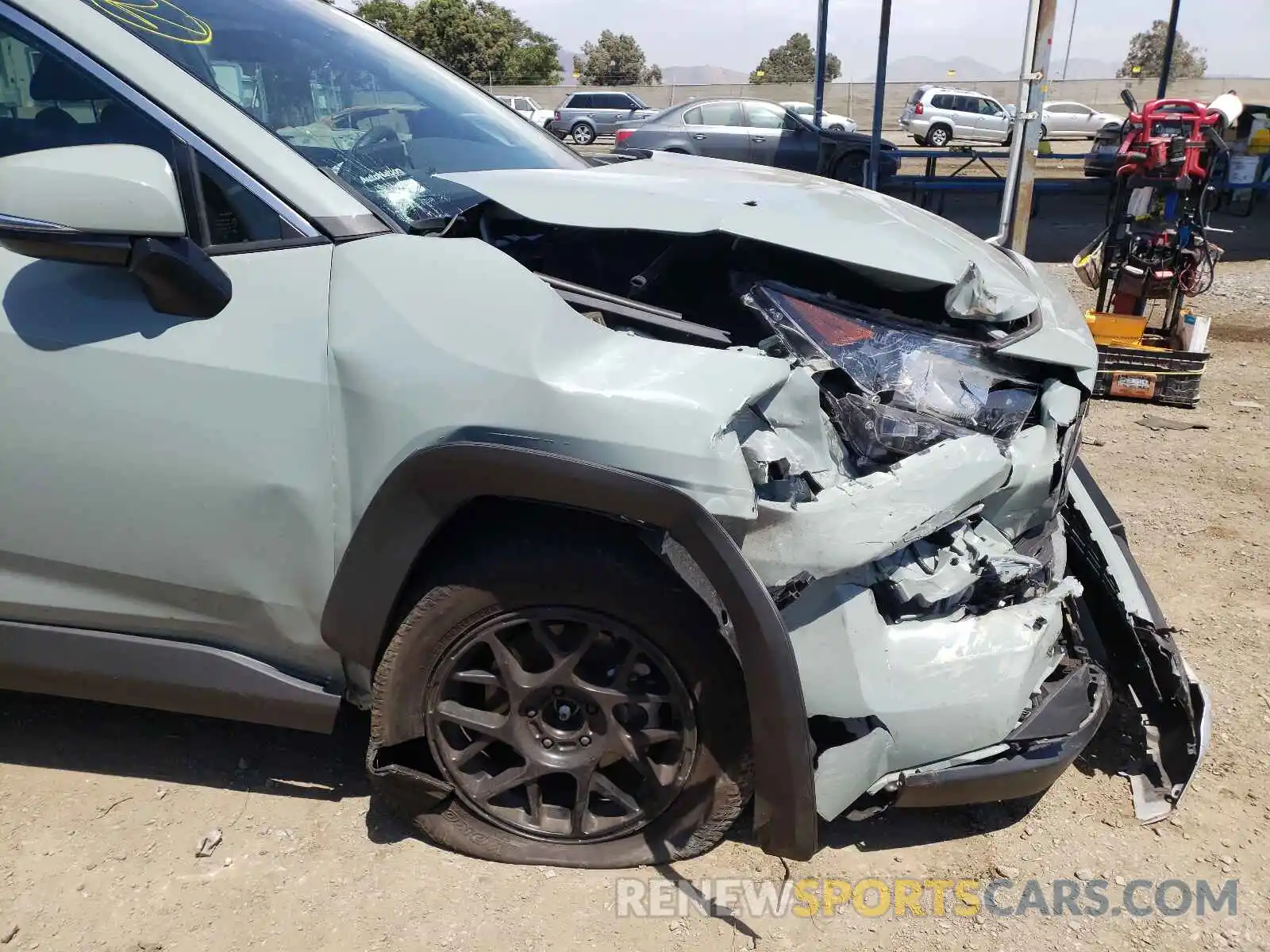 9 Photograph of a damaged car 2T3J1RFV0KC016224 TOYOTA RAV4 2019