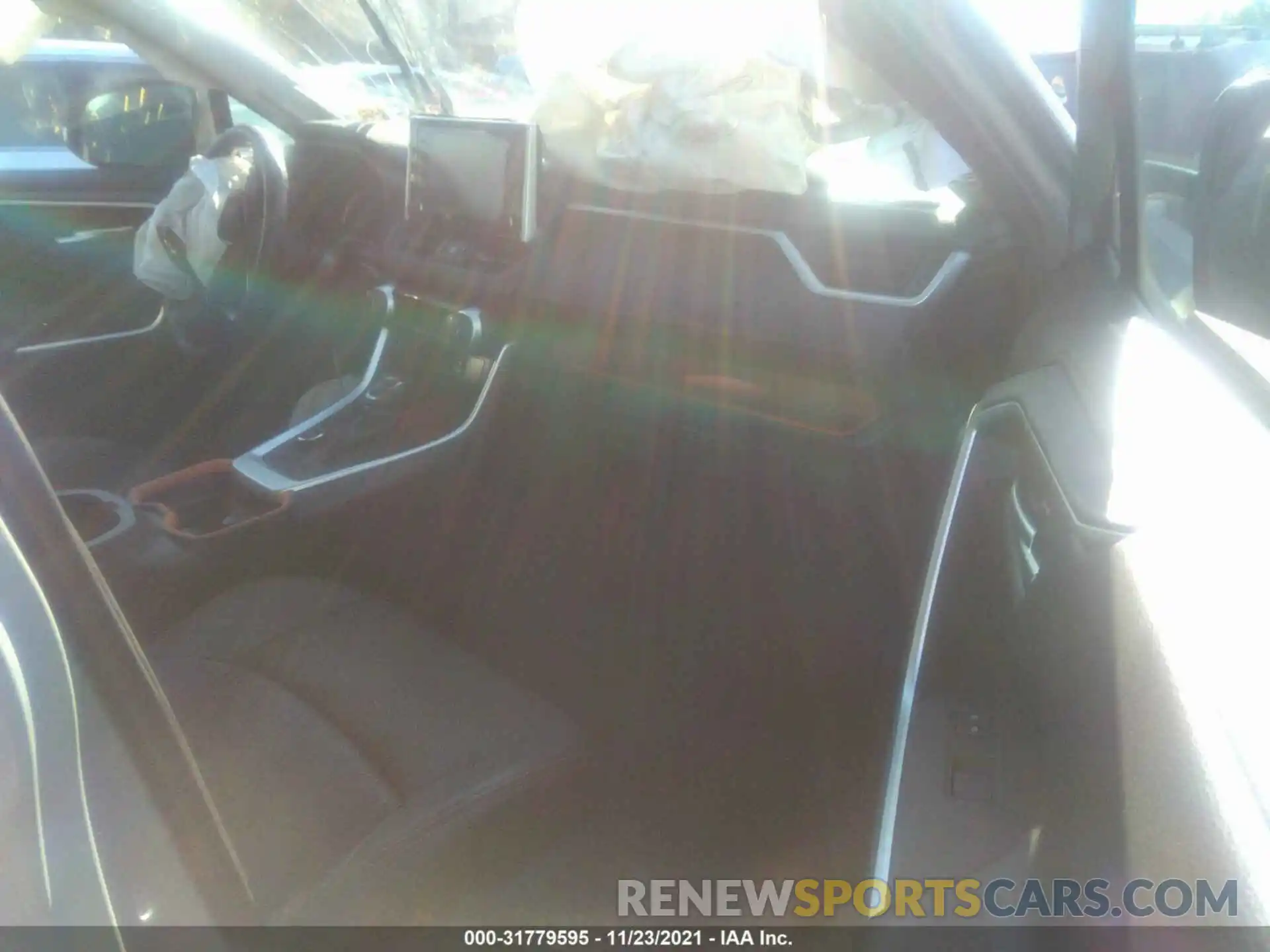 5 Photograph of a damaged car 2T3J1RFV0KC016790 TOYOTA RAV4 2019