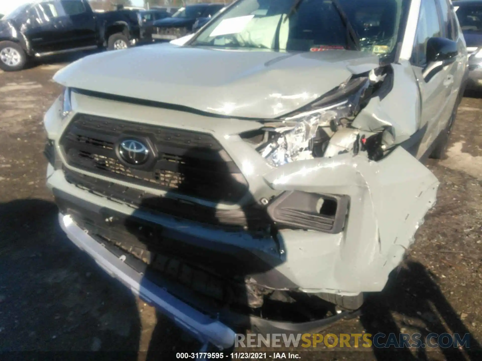 6 Photograph of a damaged car 2T3J1RFV0KC016790 TOYOTA RAV4 2019