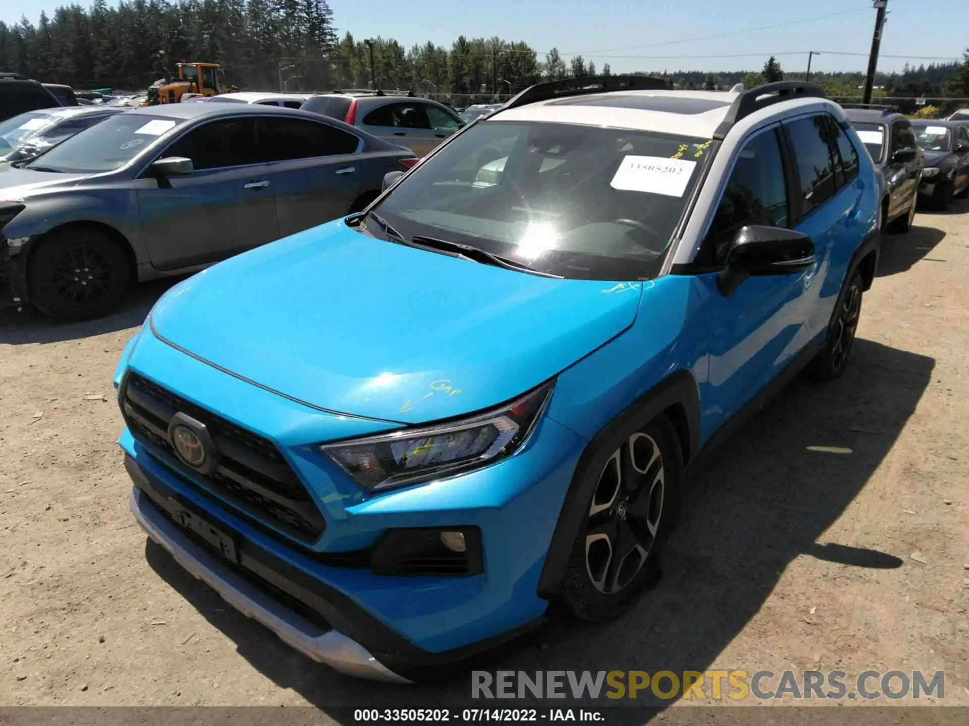 2 Фотография поврежденного автомобиля 2T3J1RFV0KC017079 TOYOTA RAV4 2019