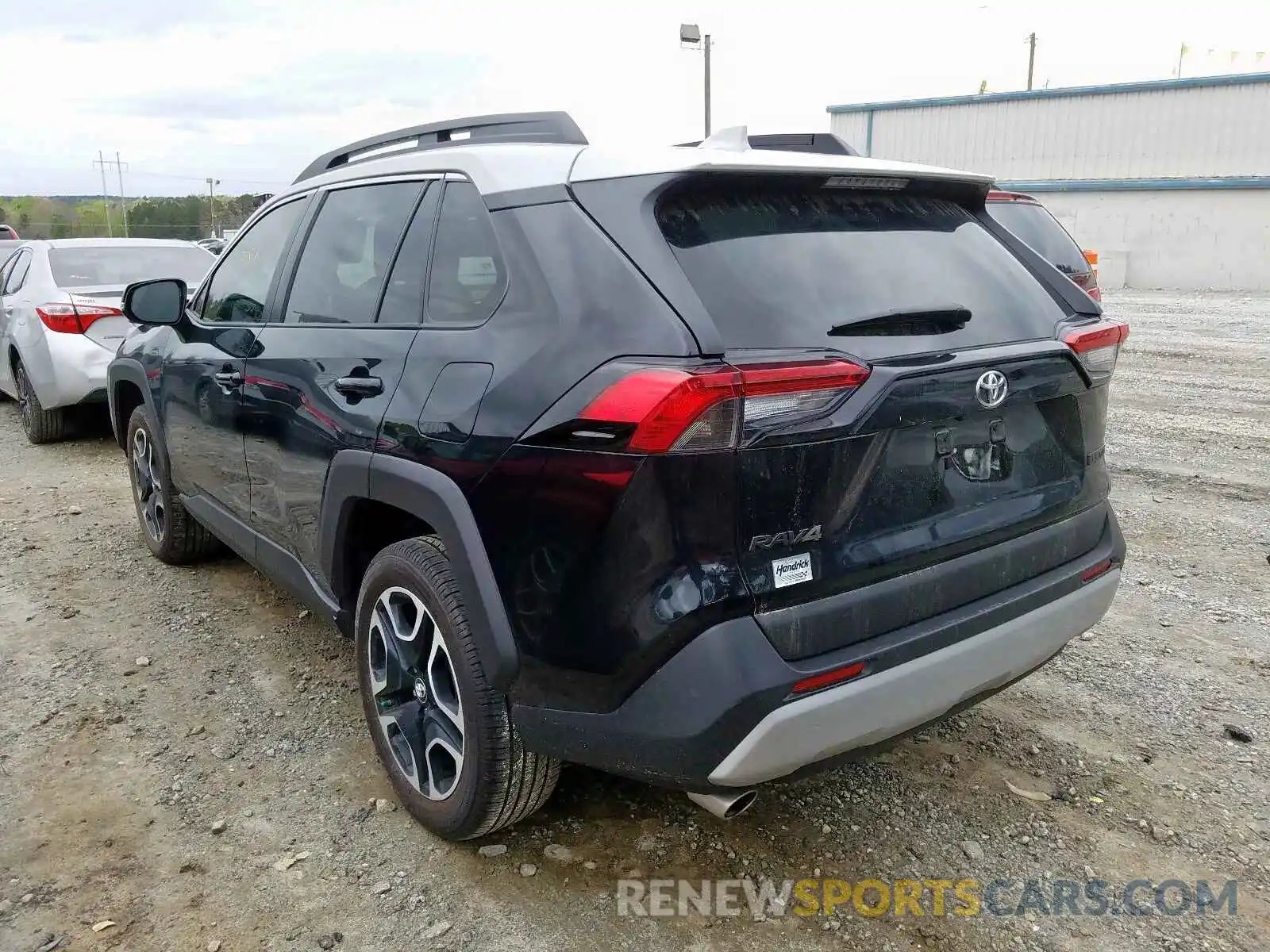 3 Фотография поврежденного автомобиля 2T3J1RFV0KC060224 TOYOTA RAV4 2019