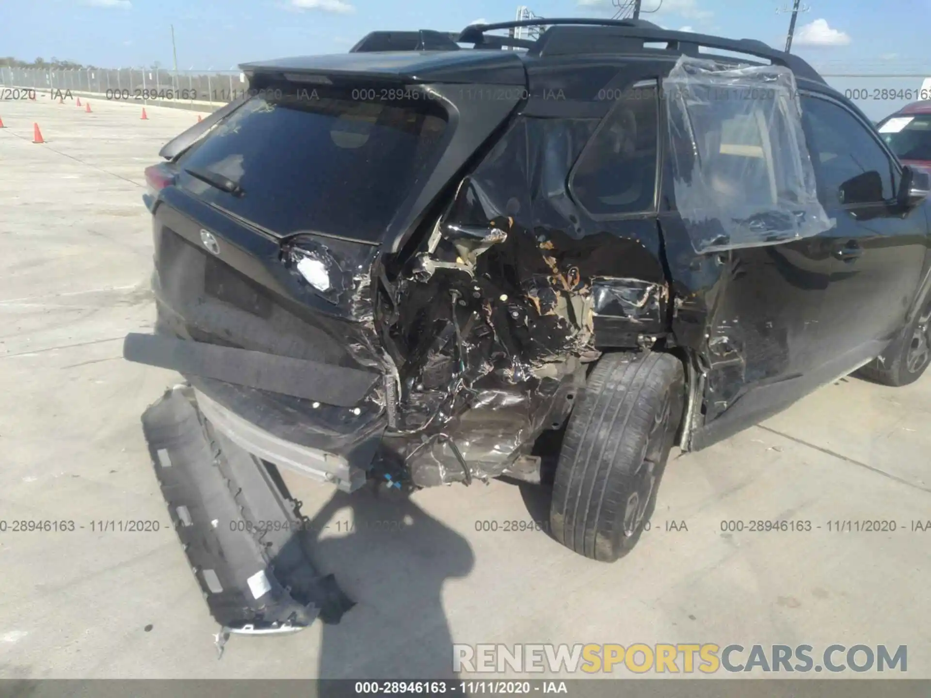 6 Photograph of a damaged car 2T3J1RFV0KW002791 TOYOTA RAV4 2019