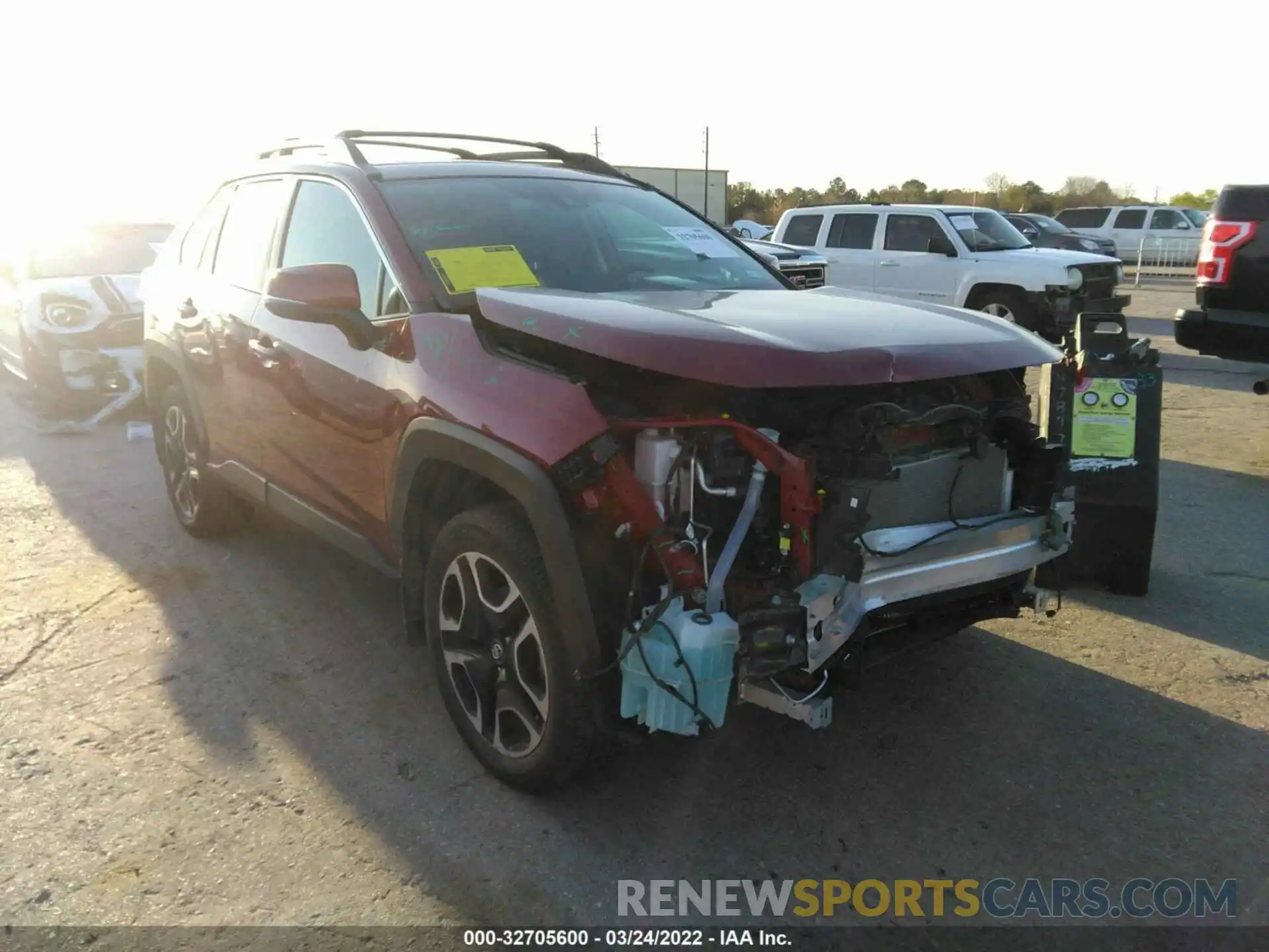 1 Фотография поврежденного автомобиля 2T3J1RFV0KW003357 TOYOTA RAV4 2019