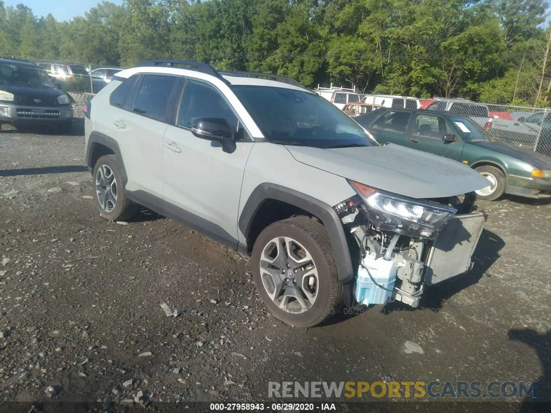 1 Photograph of a damaged car 2T3J1RFV0KW005366 TOYOTA RAV4 2019