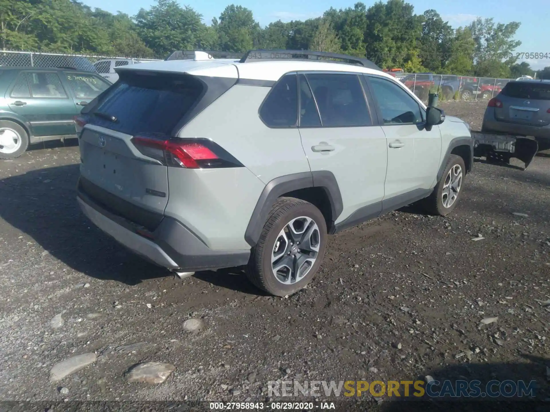 4 Photograph of a damaged car 2T3J1RFV0KW005366 TOYOTA RAV4 2019