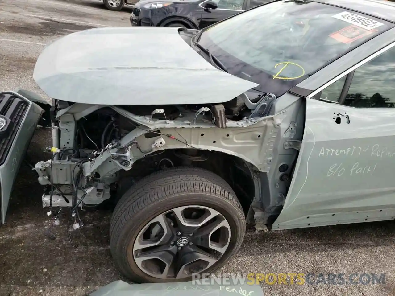 9 Photograph of a damaged car 2T3J1RFV0KW007781 TOYOTA RAV4 2019