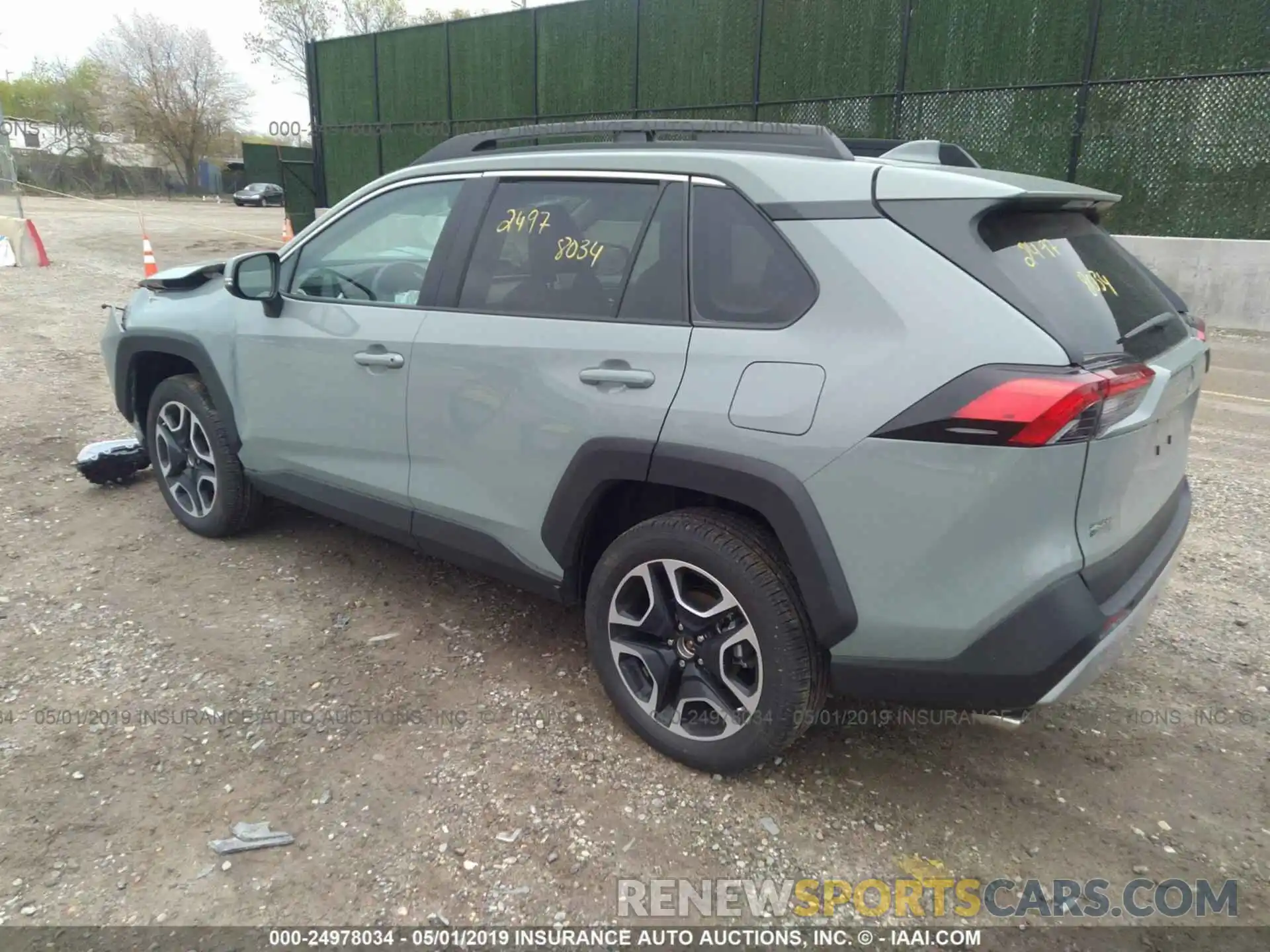 3 Фотография поврежденного автомобиля 2T3J1RFV0KW021440 TOYOTA RAV4 2019