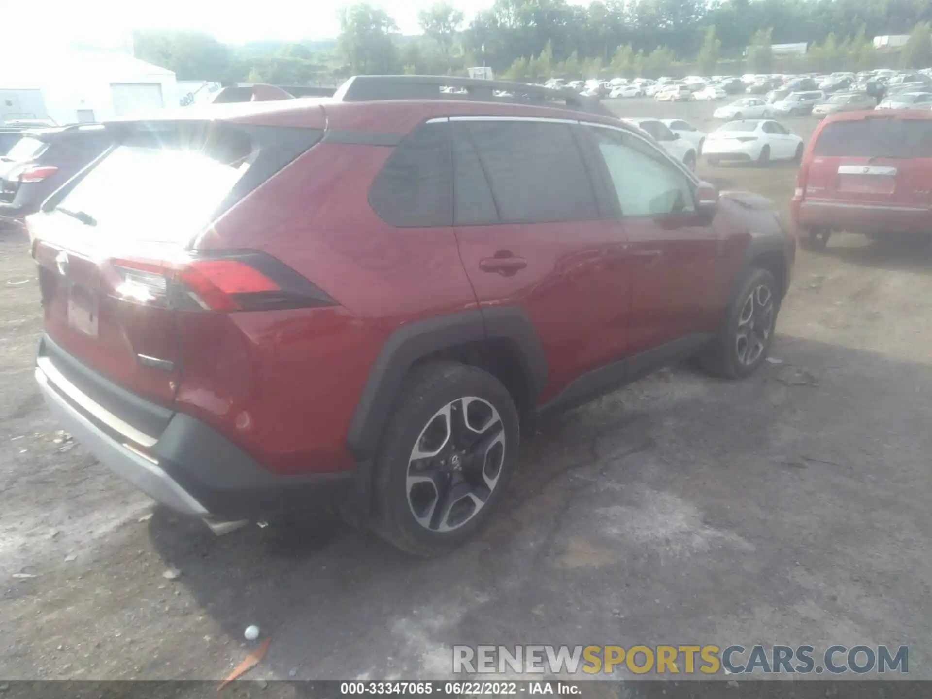 4 Photograph of a damaged car 2T3J1RFV0KW035001 TOYOTA RAV4 2019