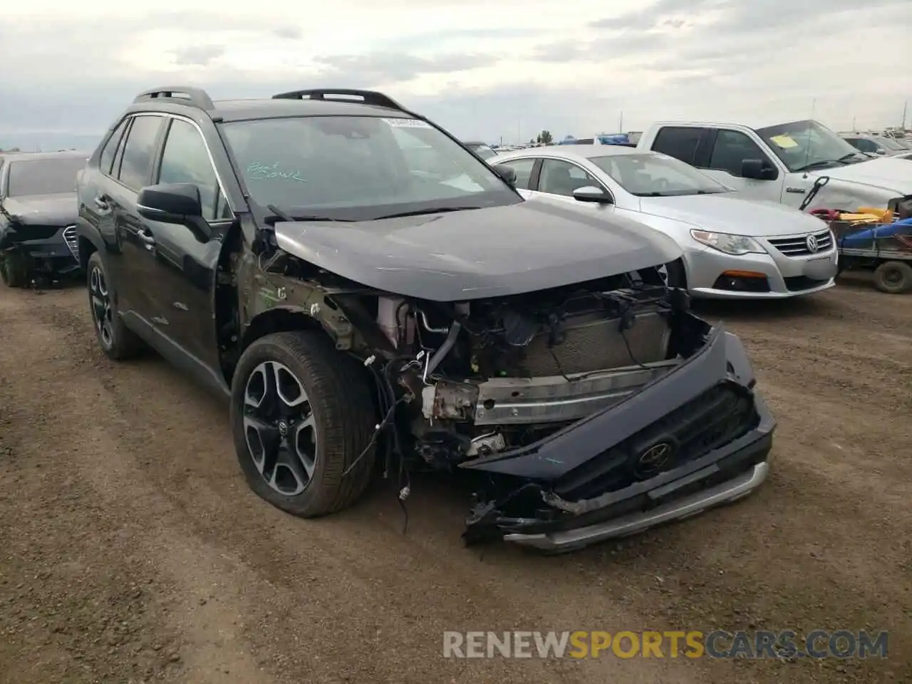 1 Photograph of a damaged car 2T3J1RFV0KW038870 TOYOTA RAV4 2019