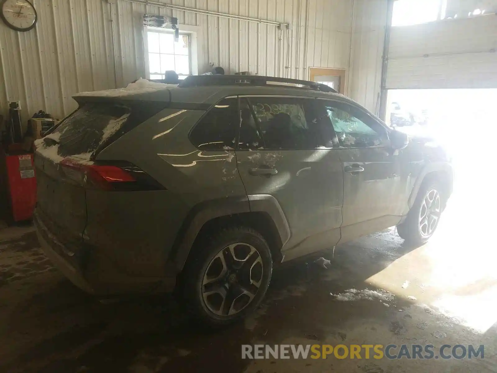 4 Photograph of a damaged car 2T3J1RFV0KW039467 TOYOTA RAV4 2019