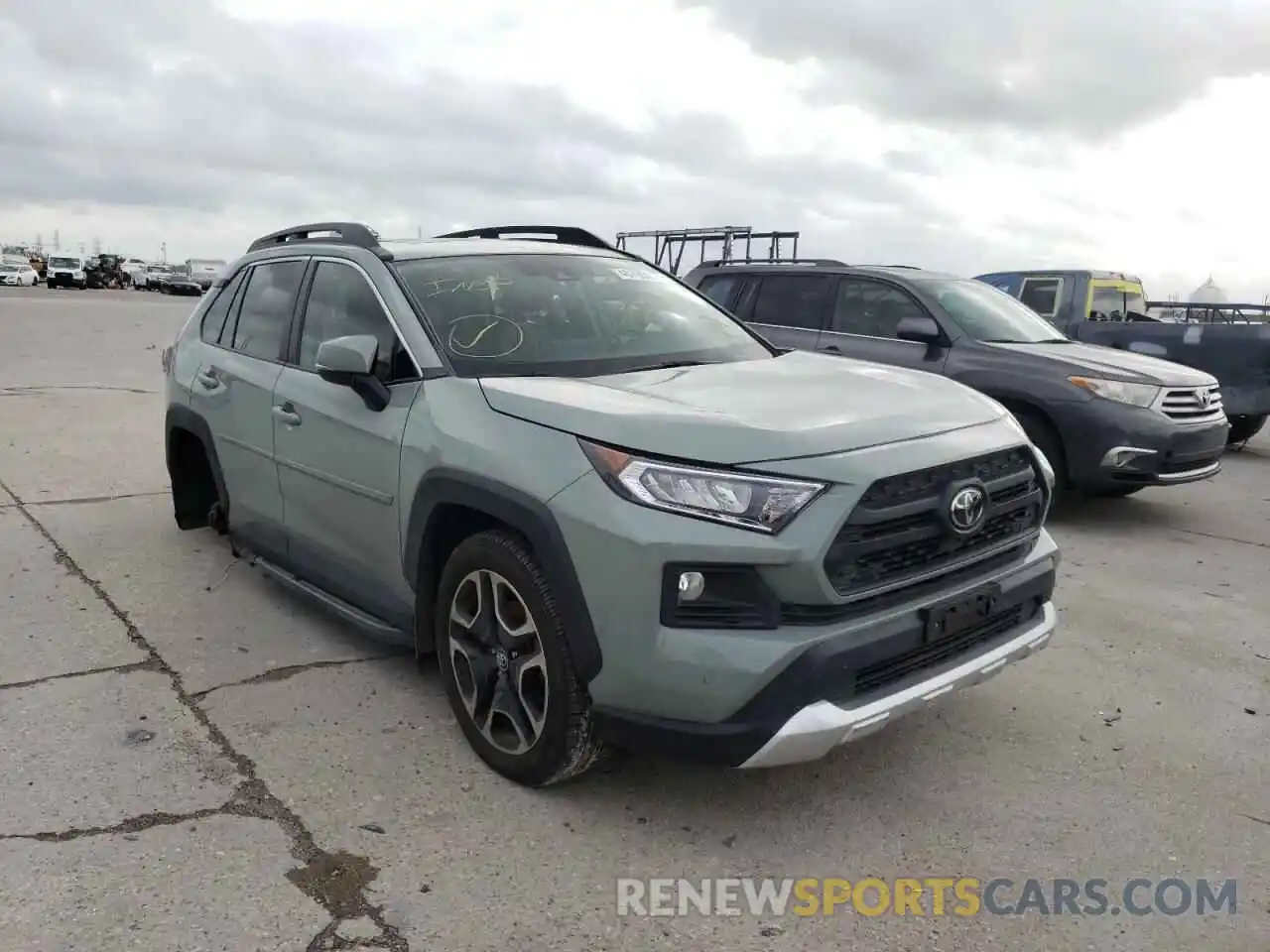 1 Photograph of a damaged car 2T3J1RFV0KW044619 TOYOTA RAV4 2019