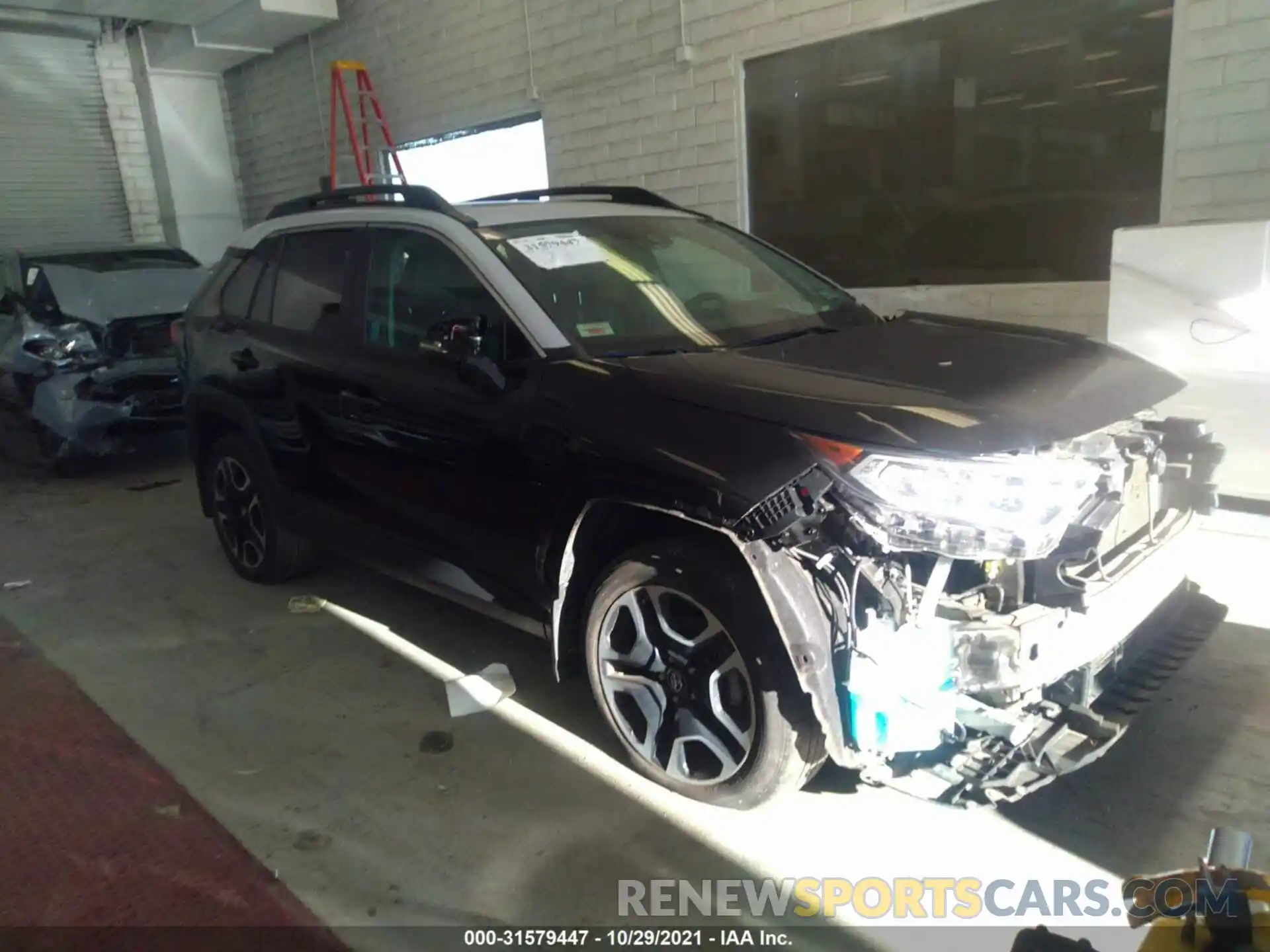 1 Photograph of a damaged car 2T3J1RFV1KC009525 TOYOTA RAV4 2019