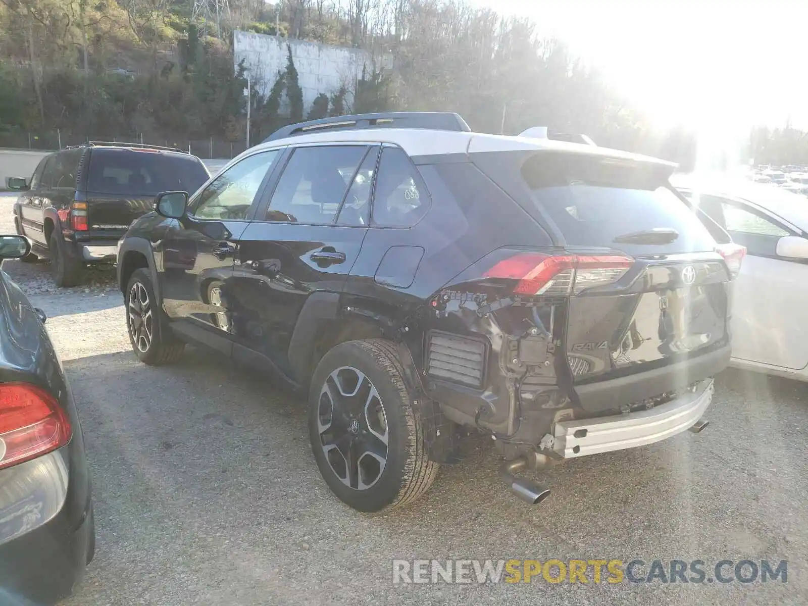 3 Photograph of a damaged car 2T3J1RFV1KC027944 TOYOTA RAV4 2019