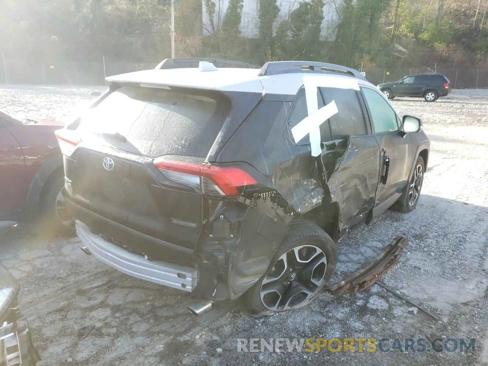 4 Photograph of a damaged car 2T3J1RFV1KC027944 TOYOTA RAV4 2019