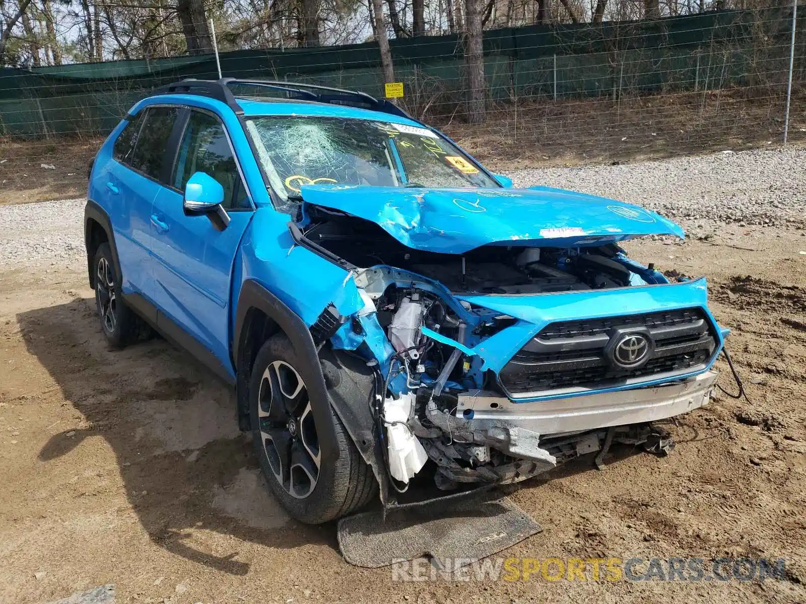 1 Photograph of a damaged car 2T3J1RFV1KW003044 TOYOTA RAV4 2019