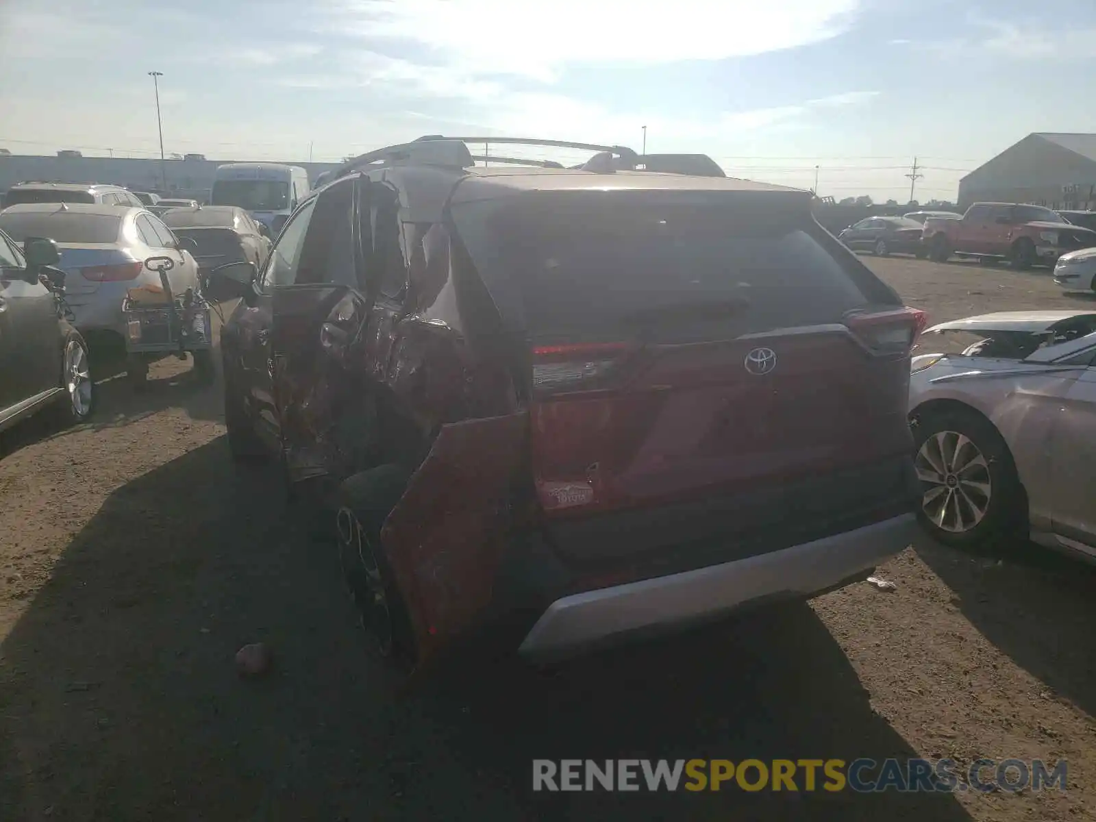 3 Photograph of a damaged car 2T3J1RFV1KW006686 TOYOTA RAV4 2019