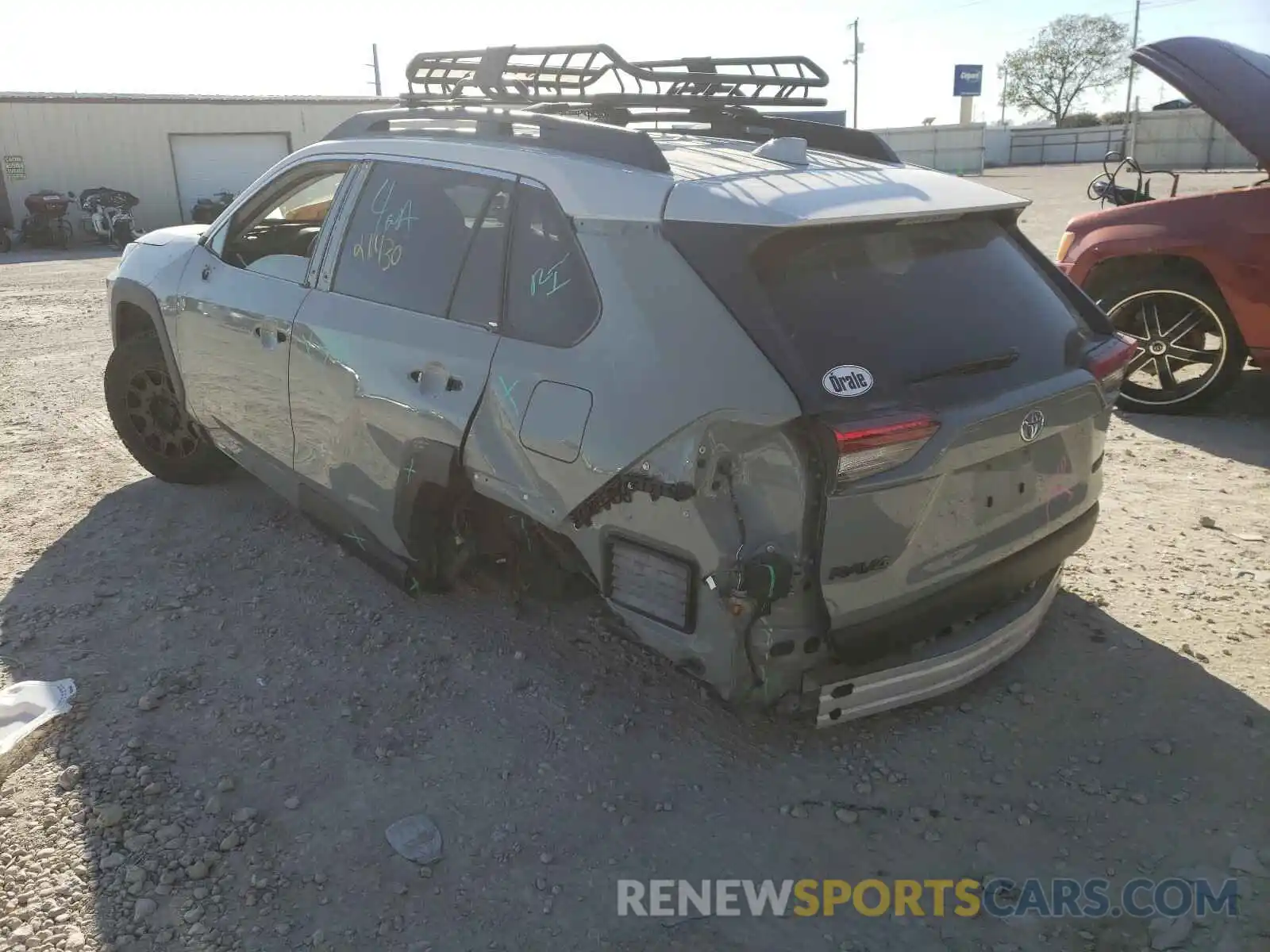 3 Фотография поврежденного автомобиля 2T3J1RFV1KW011855 TOYOTA RAV4 2019