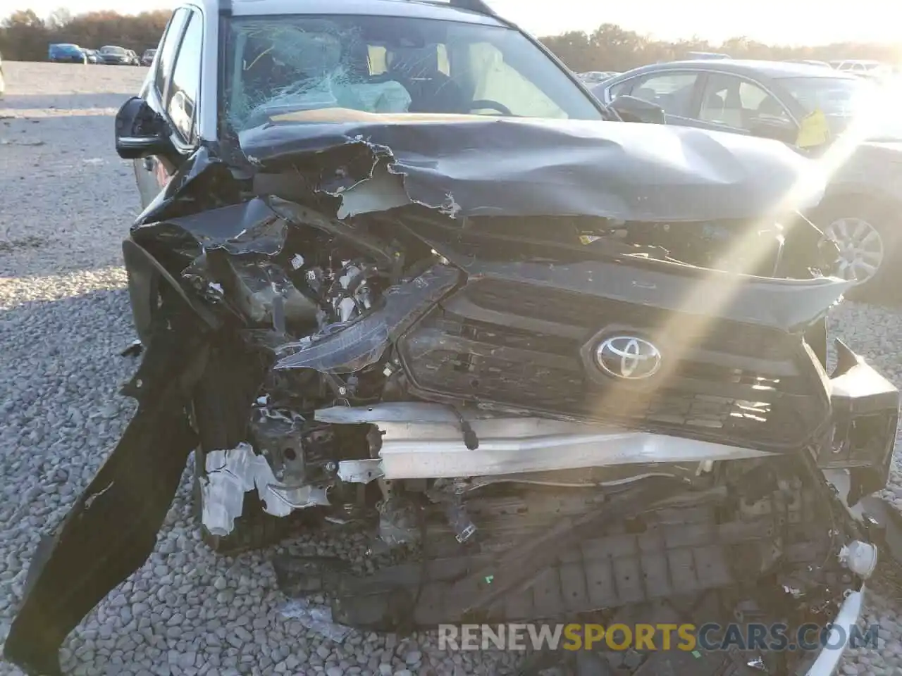 9 Photograph of a damaged car 2T3J1RFV1KW012777 TOYOTA RAV4 2019