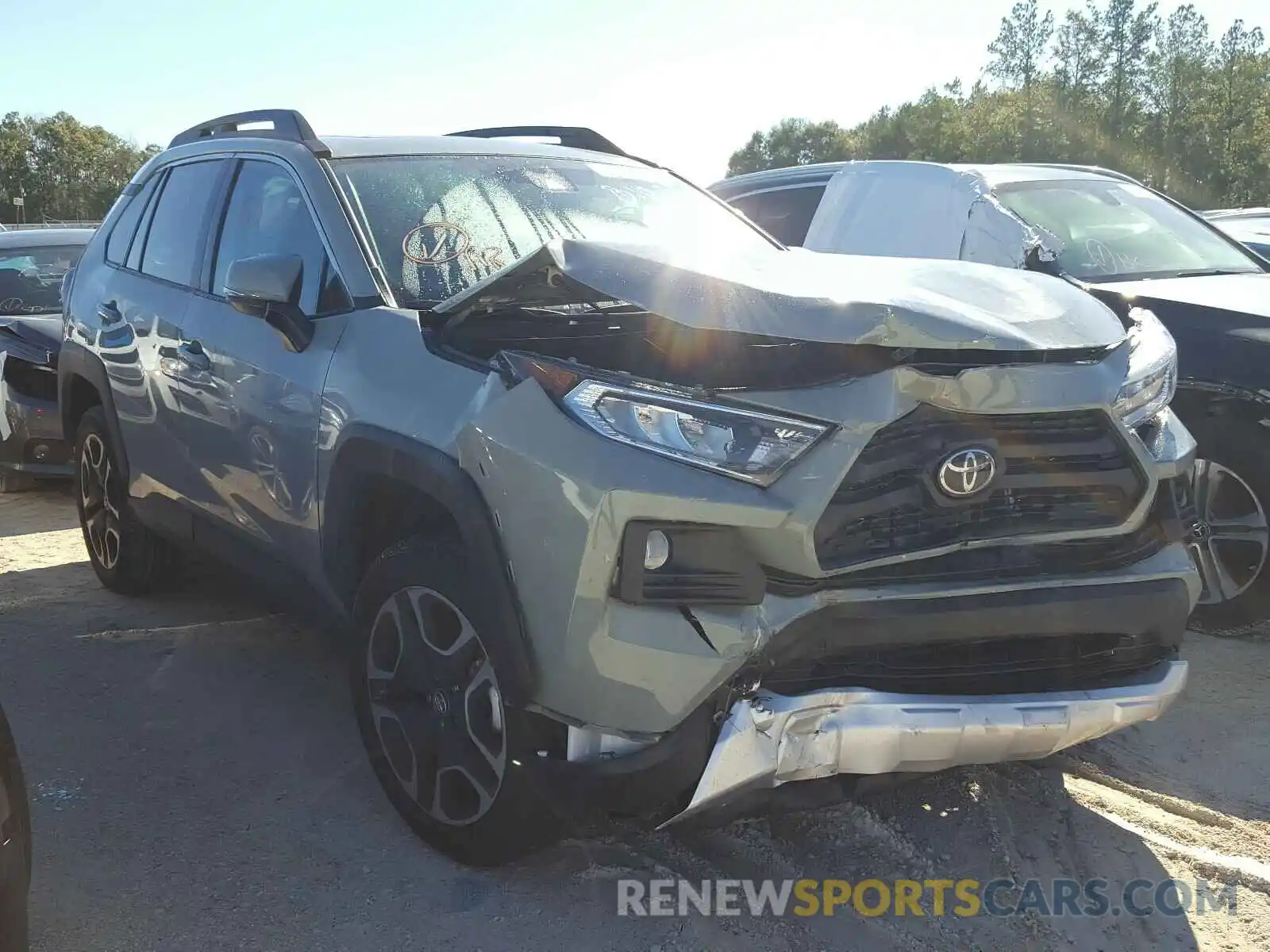 1 Photograph of a damaged car 2T3J1RFV1KW014710 TOYOTA RAV4 2019