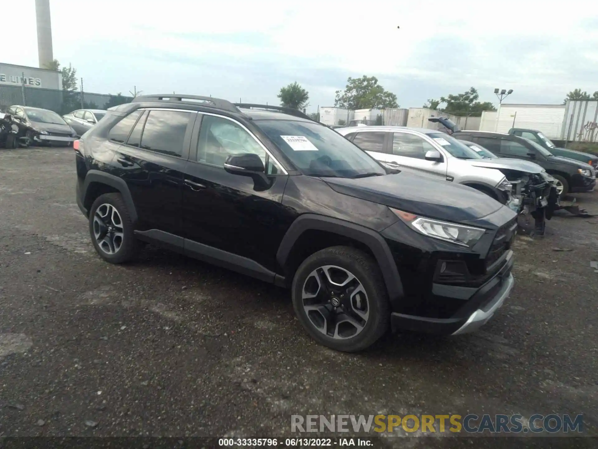 1 Photograph of a damaged car 2T3J1RFV1KW015825 TOYOTA RAV4 2019